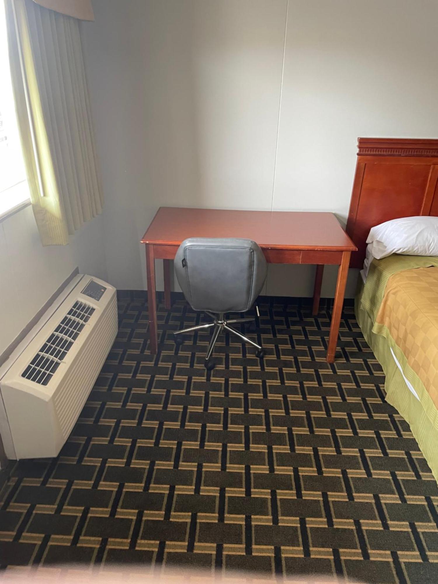 Bedford Inn 엘크시티 외부 사진