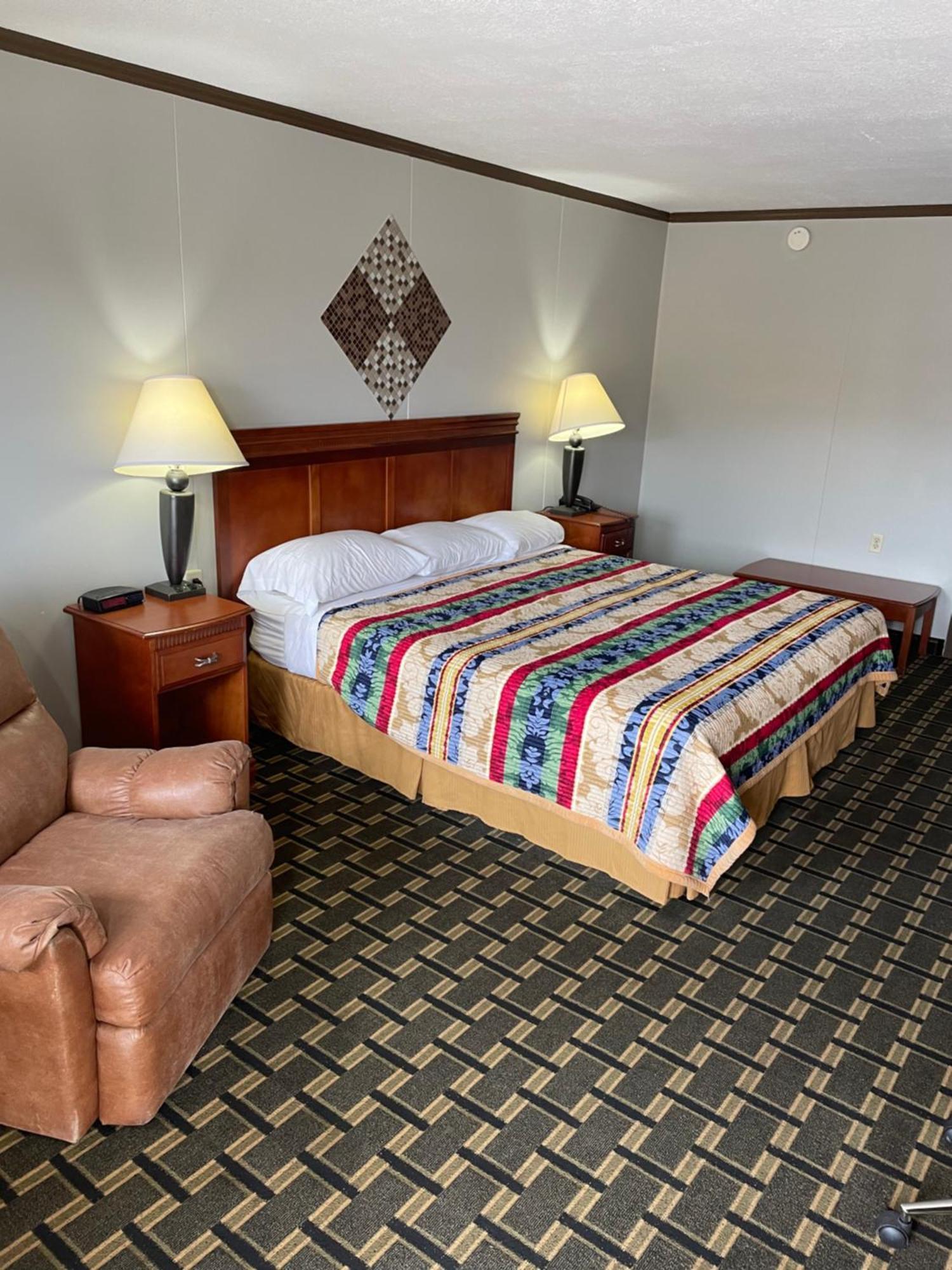 Bedford Inn 엘크시티 외부 사진