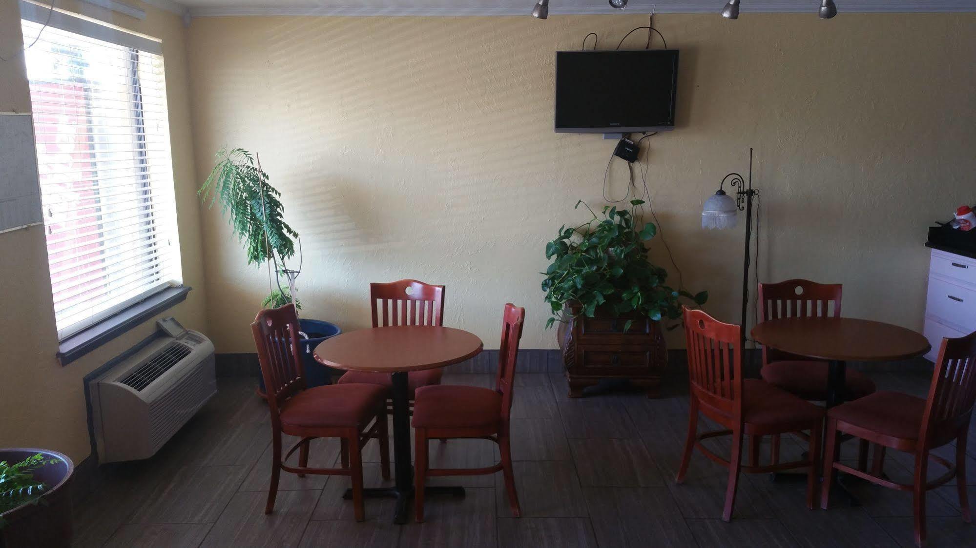 Bedford Inn 엘크시티 외부 사진